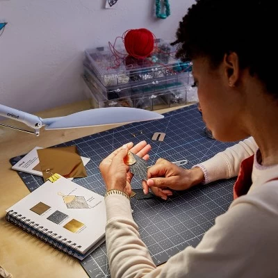 Cricut Bright 360 Ultimate LED Floor Lamp 6 Cricut Bright 360 Ultimate LED Floor Lamp - Image 6